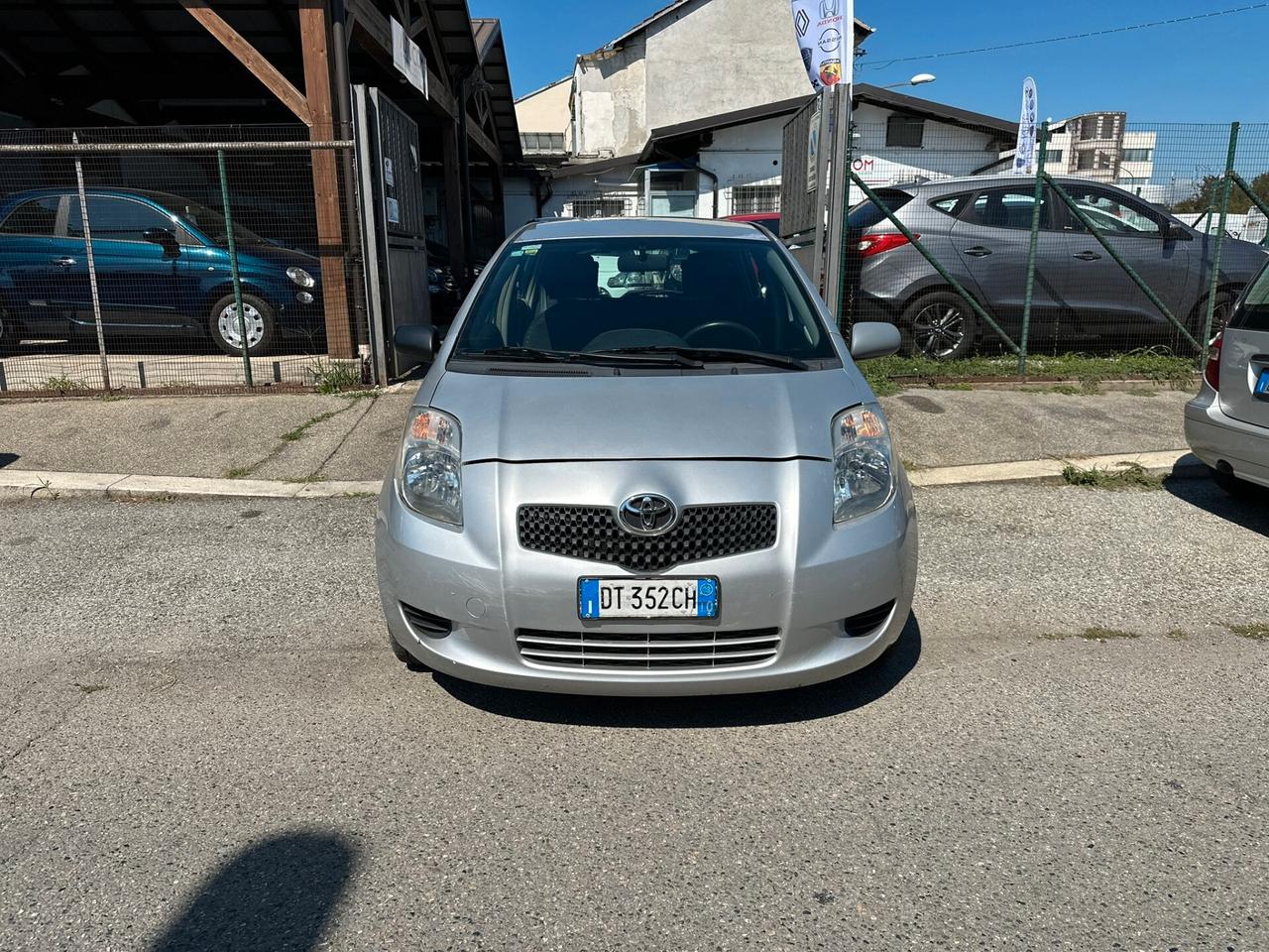 Toyota Yaris 1.0 5 porte