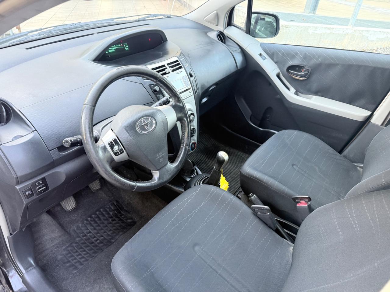 Toyota Yaris 1.0 5 porte