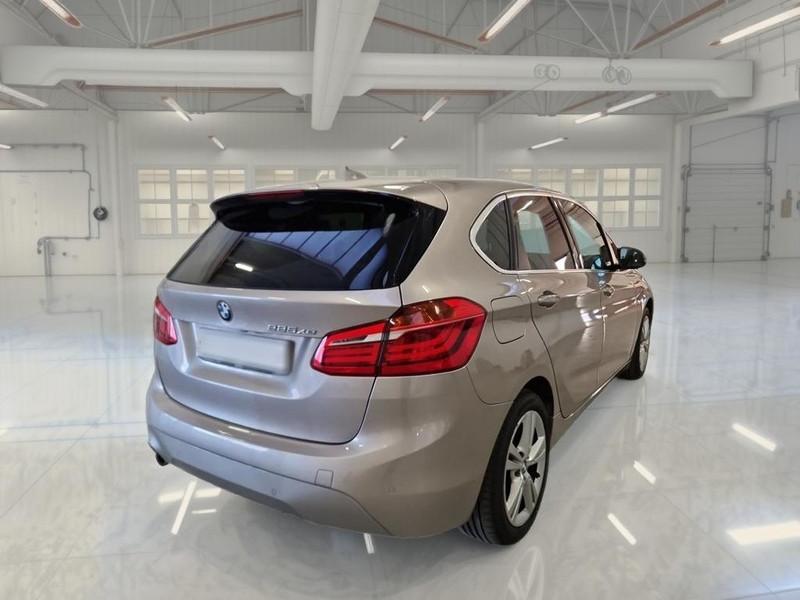 BMW 225 e ACTIVE TOURER iPerformance Business autom.