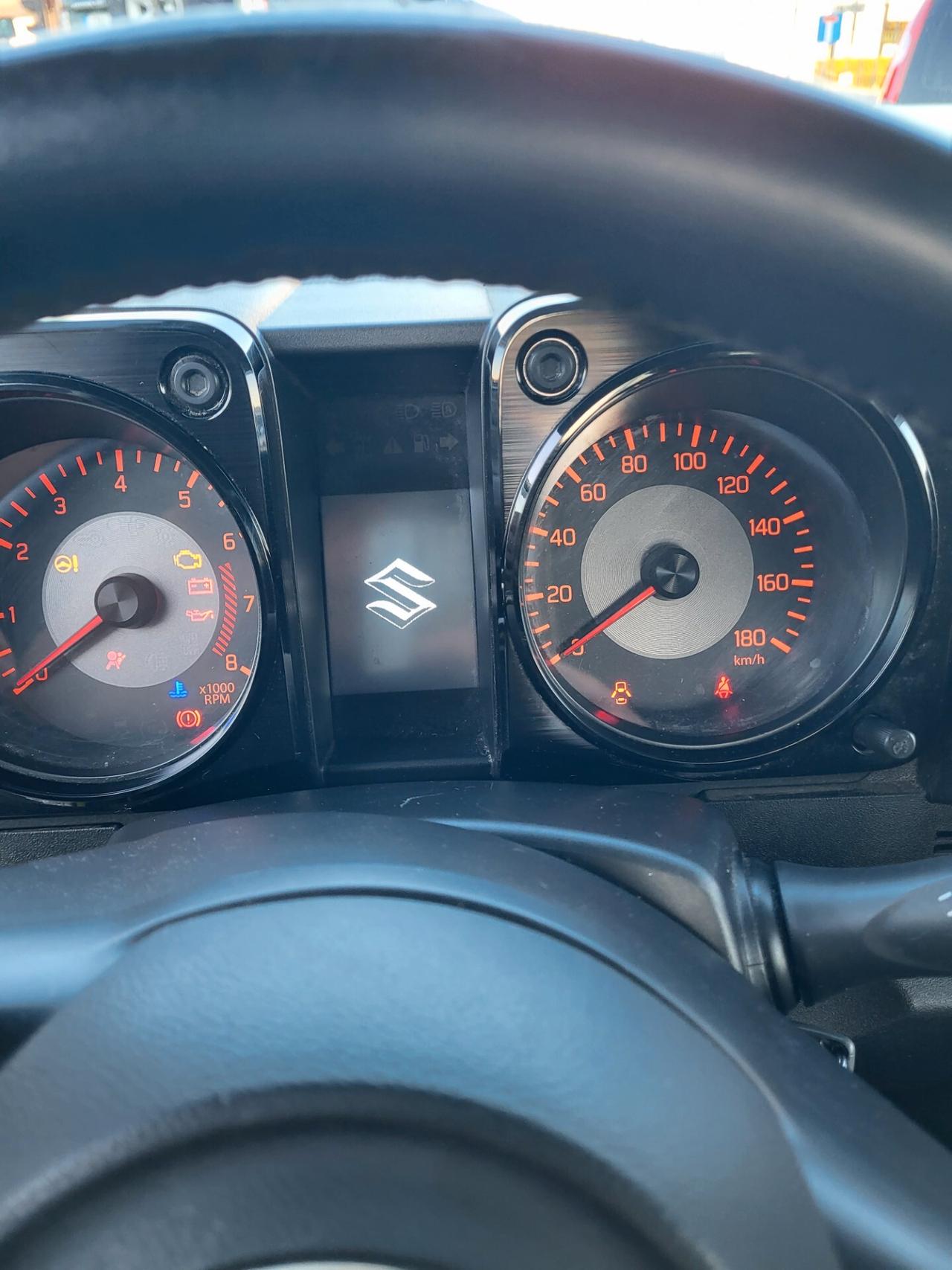 Suzuki Jimny 1.5 5MT Top