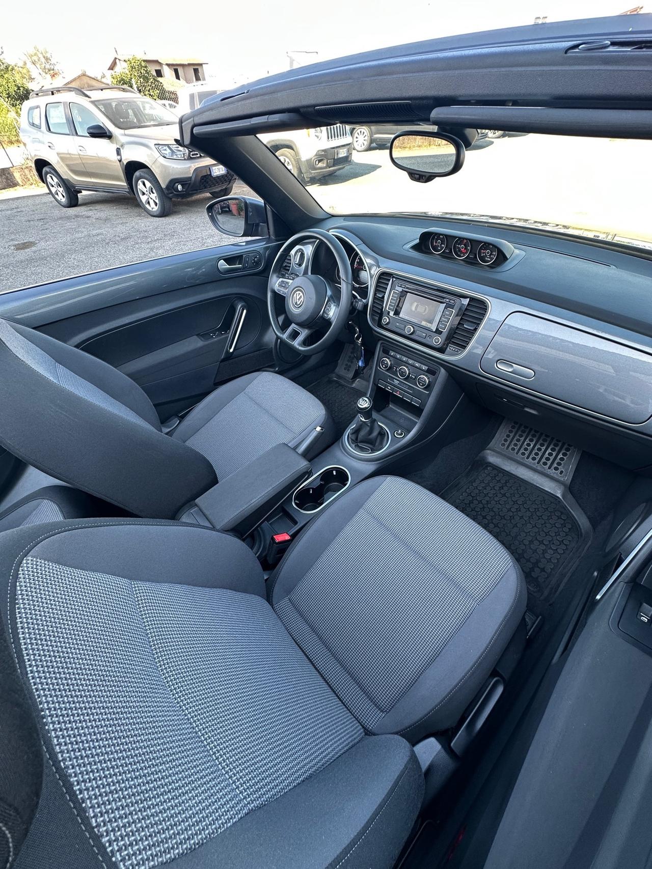 Volkswagen Maggiolino Cabrio 1.6TDI - 2015