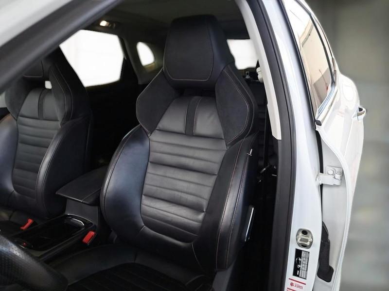 MG EHS 1.5 T PLUG-IN HYBRID EXCLUSIVE AUTO SUV
