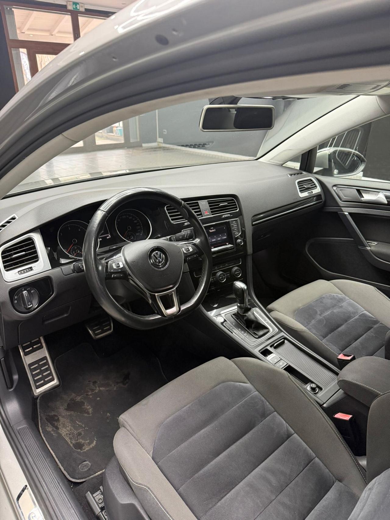 Volkswagen Golf 2.0 TDI DSG 3p. Highline BlueMotion Technology