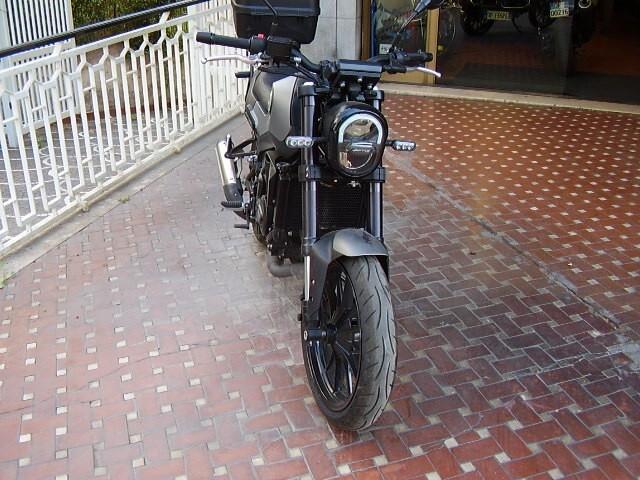 Benelli Leoncino 250