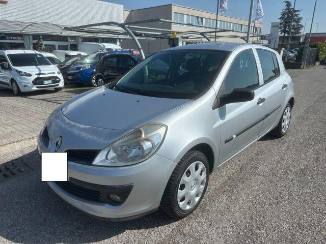 RENAULT Clio 1.2 16V 5 porte Confort