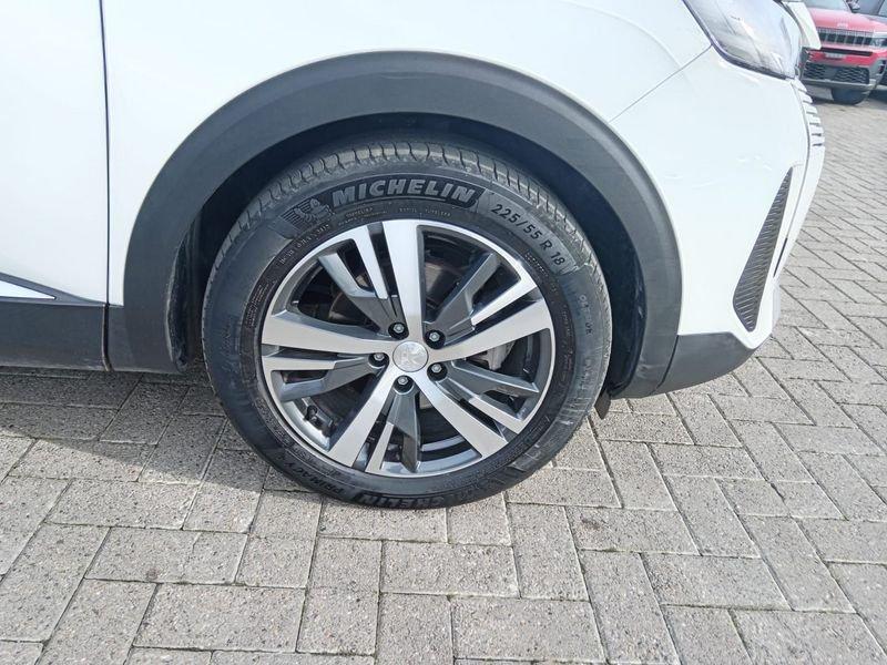 Peugeot 3008 BlueHDI 130 EAT8 S&S Allure Pack - Autocarro N1