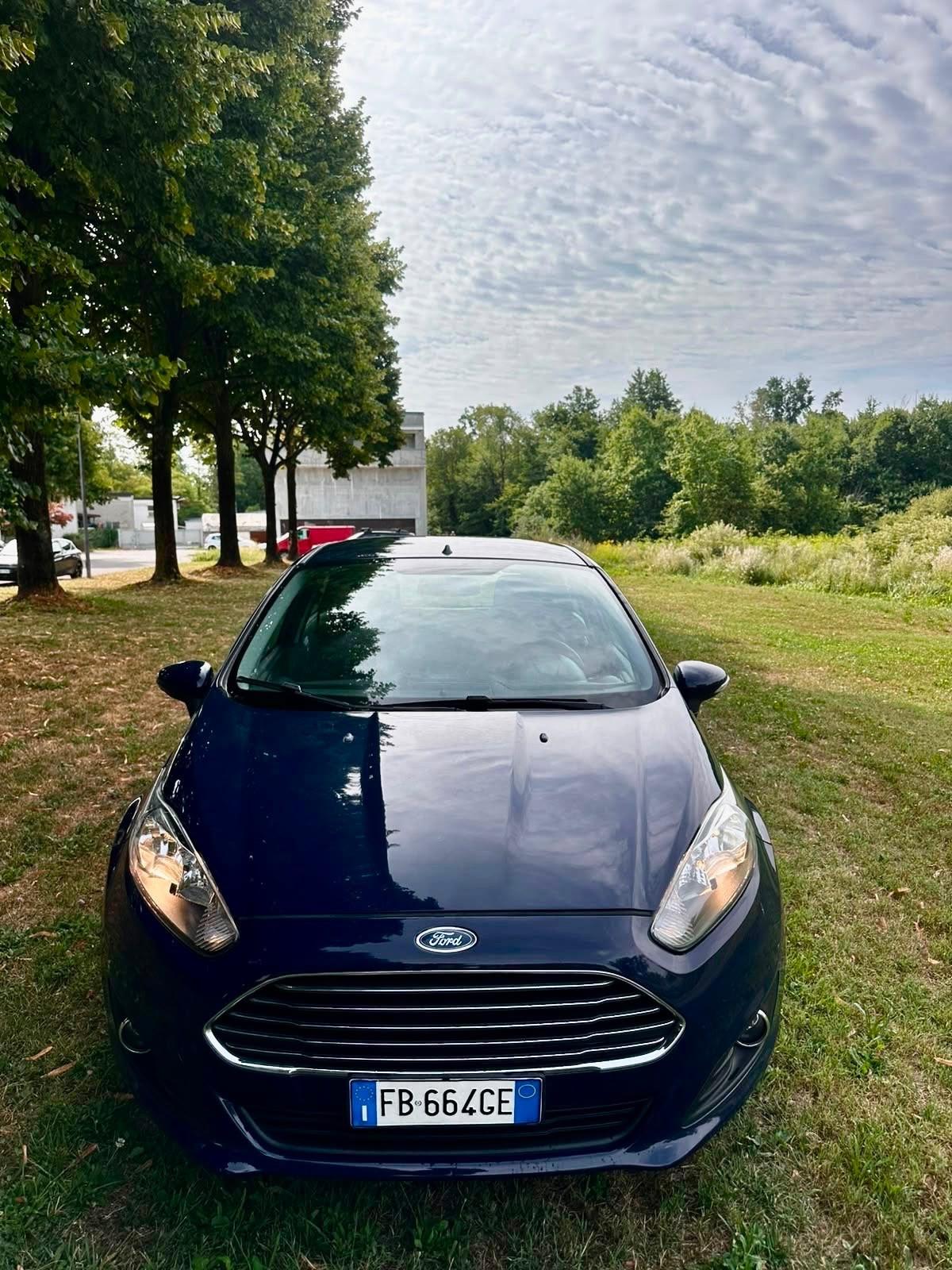 Ford Fiesta 1.5 TDCi 75CV 5 porte Black & White Edition