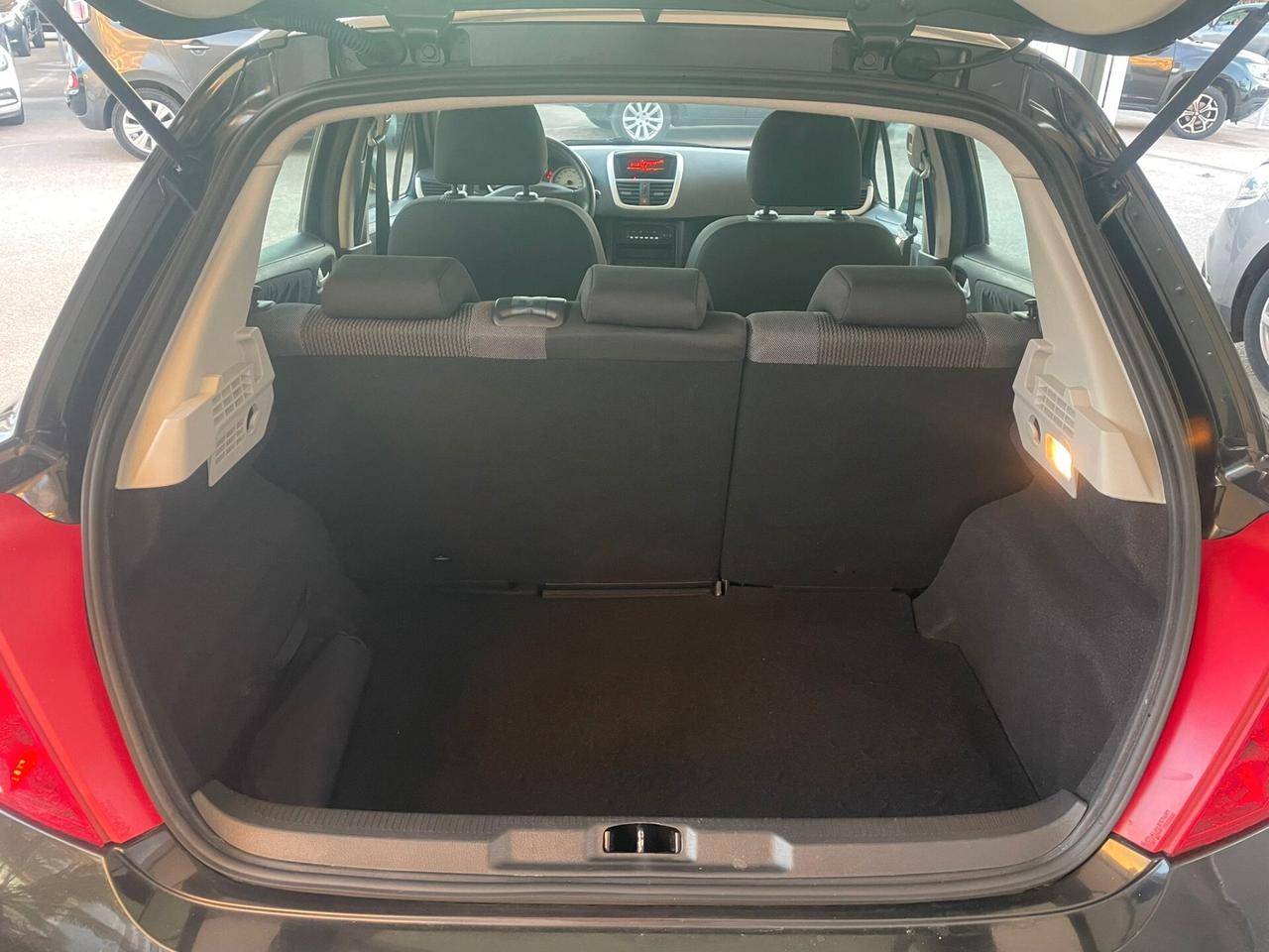 Peugeot 207 1.4 HDi 70CV FAP 5p. XS
