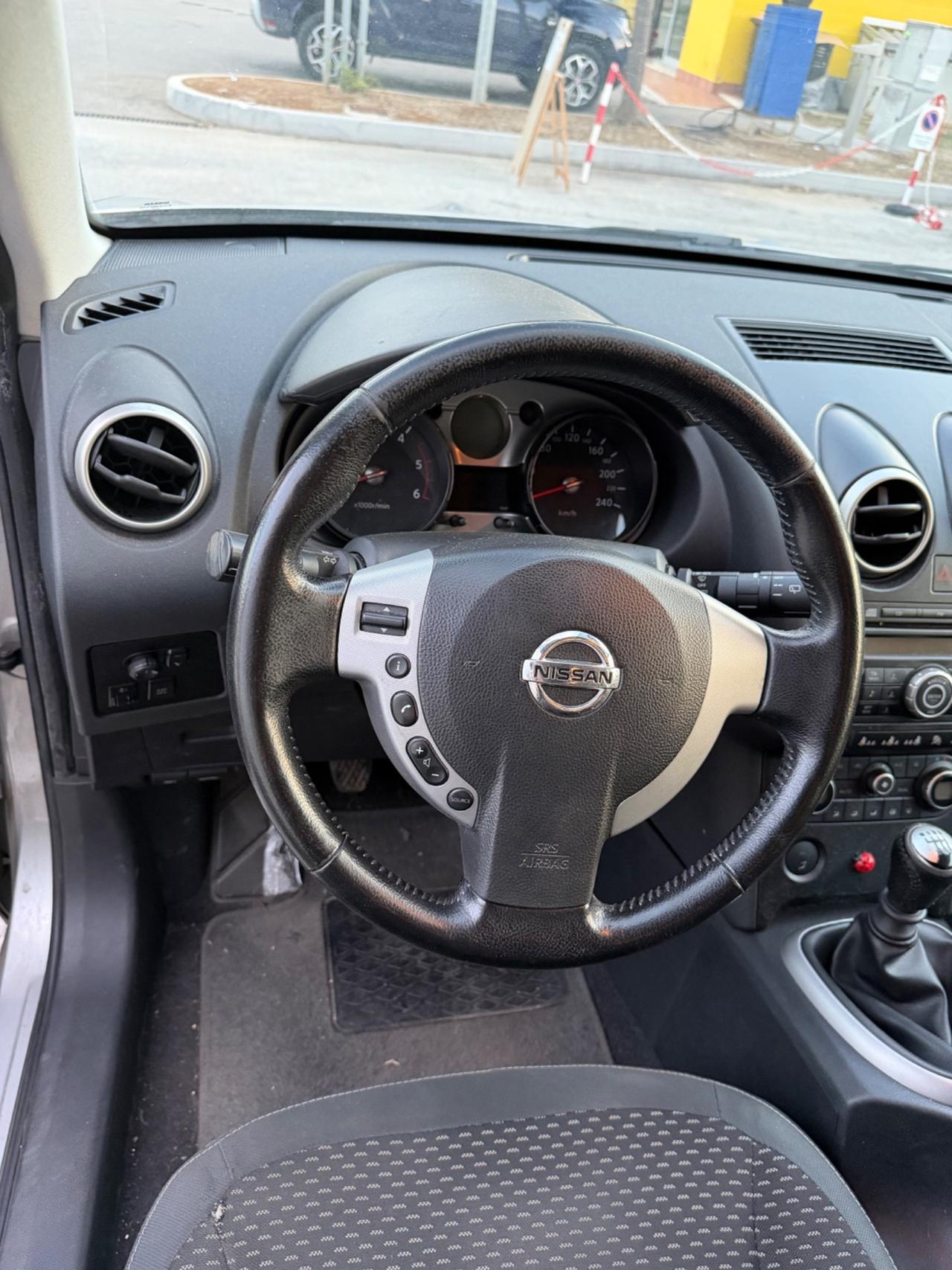 Nissan Qashqai 1.5 dCi Tekna NEOPATENTATI PRONTA CONSEGNA