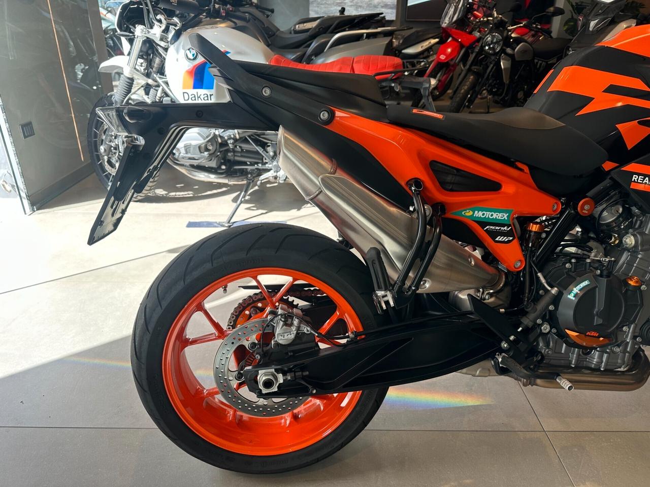 KTM 890 DUKE GP 2023