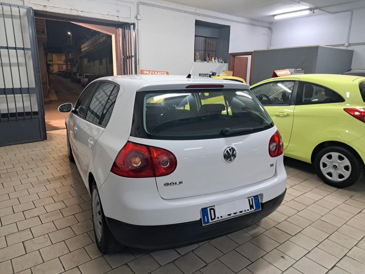 Volkswagen Golf 1.6 gpl unico prop 2008