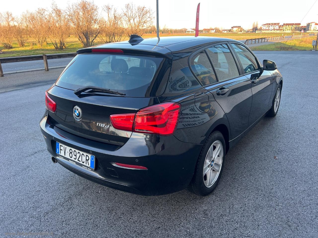 BMW 118d 5p. Urban IVA ESPOSTA SOLO KM.74000