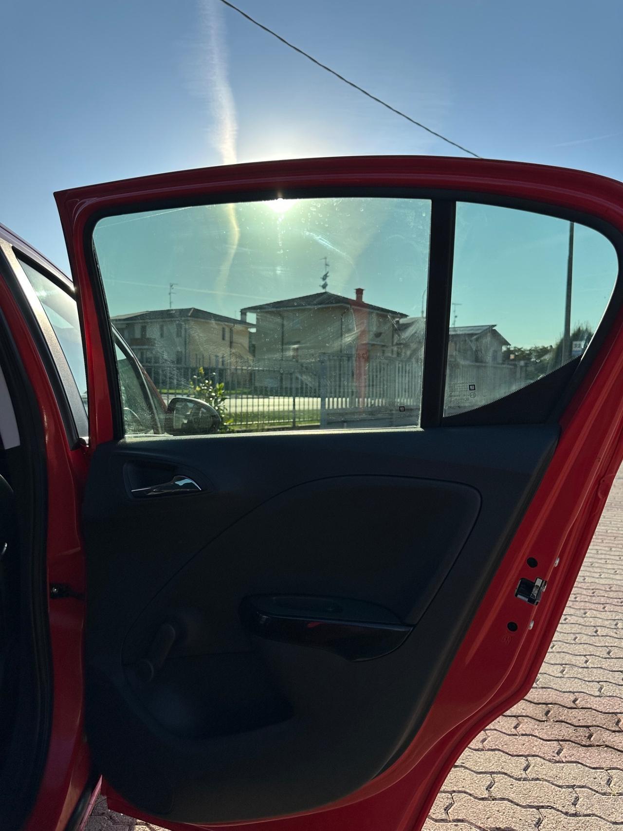 Opel Corsa 1.4 90CV GPL Tech 5 porte b-Color