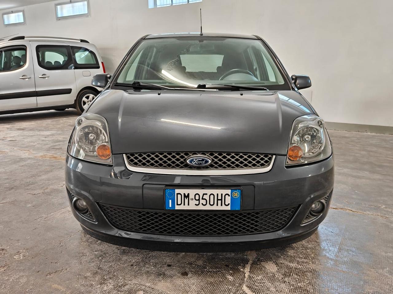 Ford Fiesta 1.2 16V 5p. Ghia