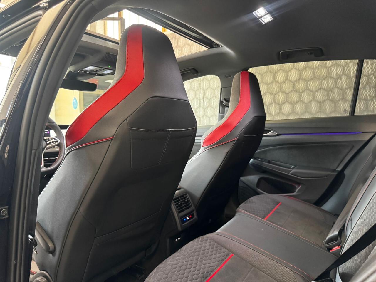 Volkswagen Golf GTI 2.0 TSI DSG