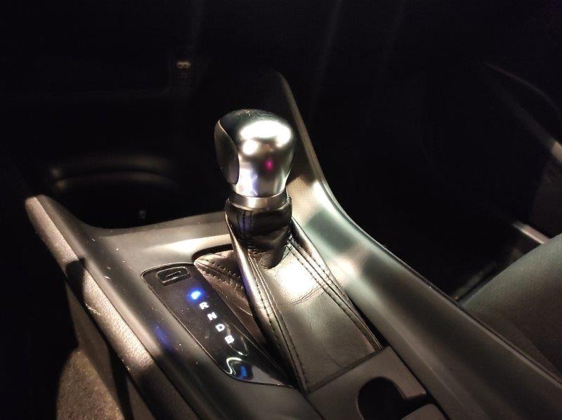 TOYOTA C-HR - C-HR 1.8 Hybrid E-CVT Business