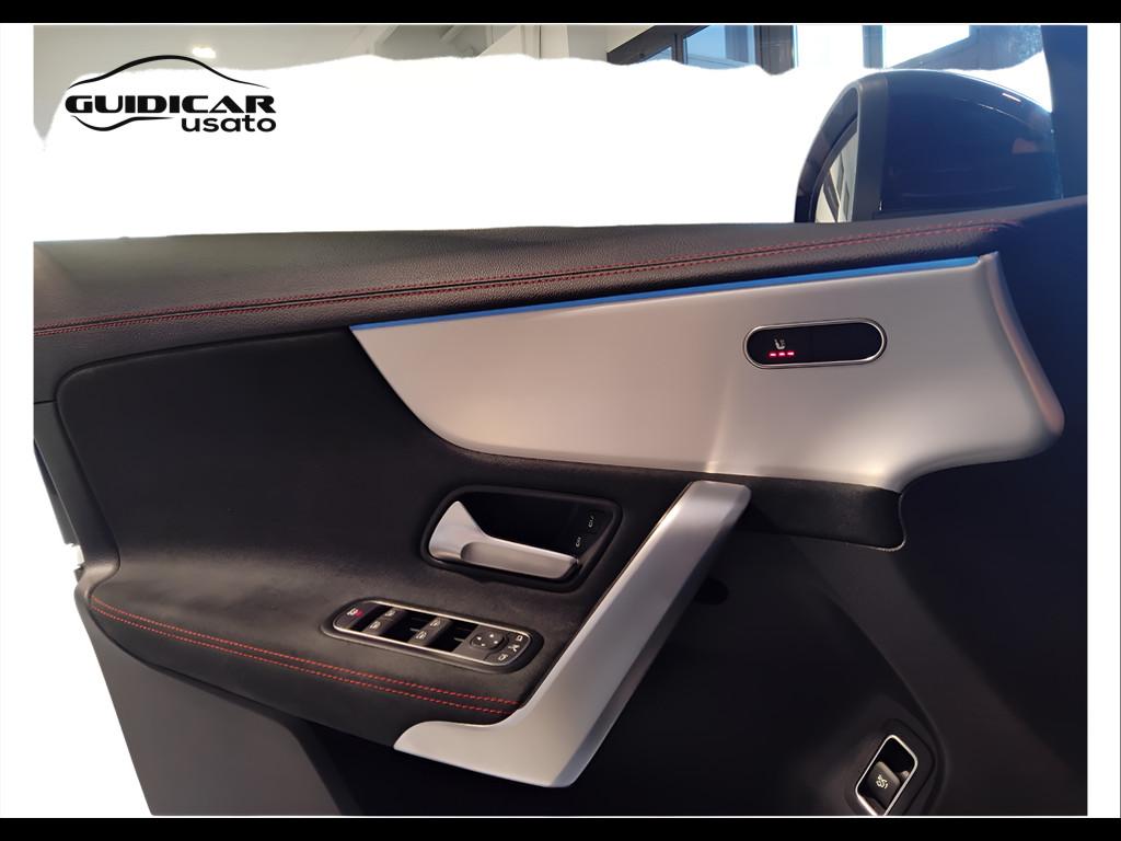 Mercedes-Benz CLA Coupe - C118 2023 - CLA Coupe 200 d AMG Line Advanced Plus auto