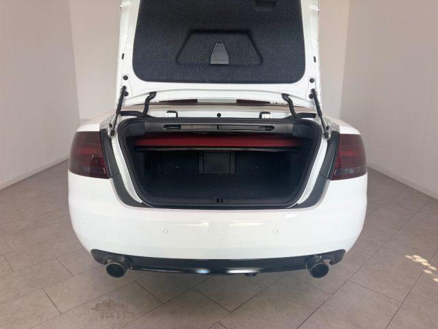 AUDI A4 Cabriolet 2.0 16V TFSI multitronic SLINE