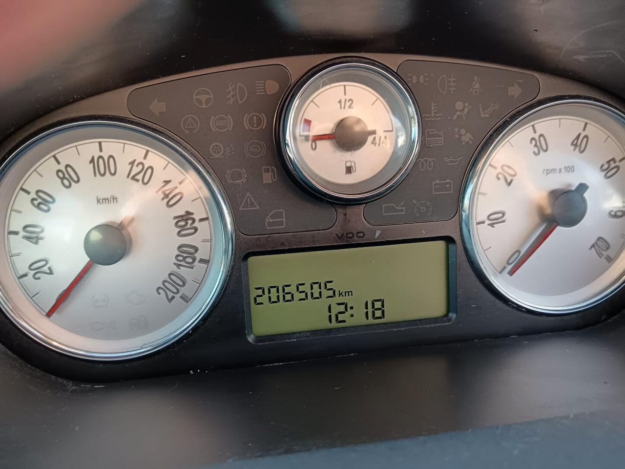 Lancia Ypsilon 1.3 MJT 75 CV Argento