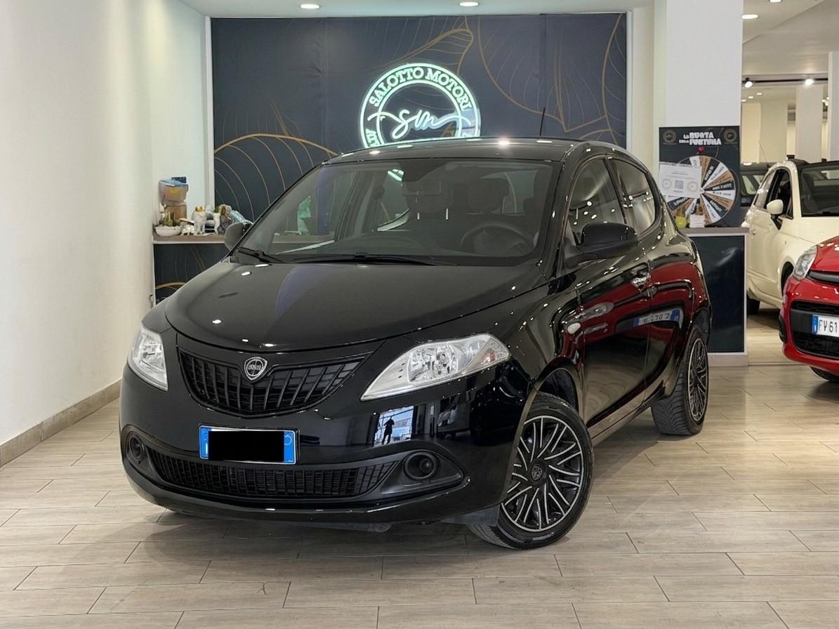 Lancia Ypsilon 1.0 Hybrid 69cv S&S Hybrid Gold my23