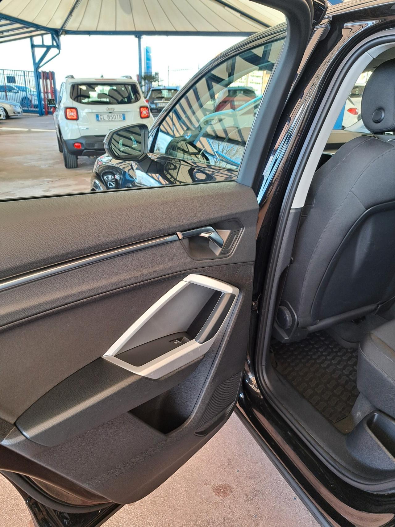 Audi Q3 SPB 2.0 TDI S tronic S-line Edition Autom.