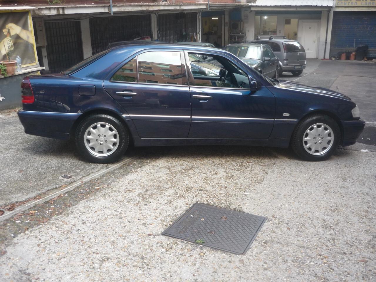 Mercedes-benz C 220 CDI cat Elegance