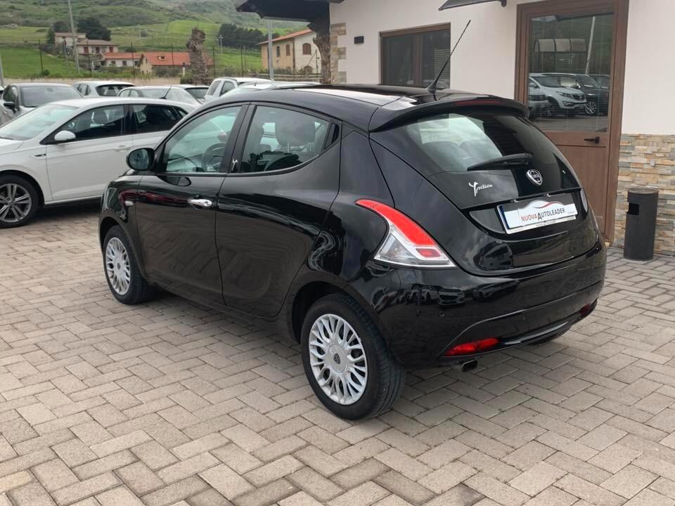 Lancia Ypsilon 1.2 69 CV 5 porte Gold 2017