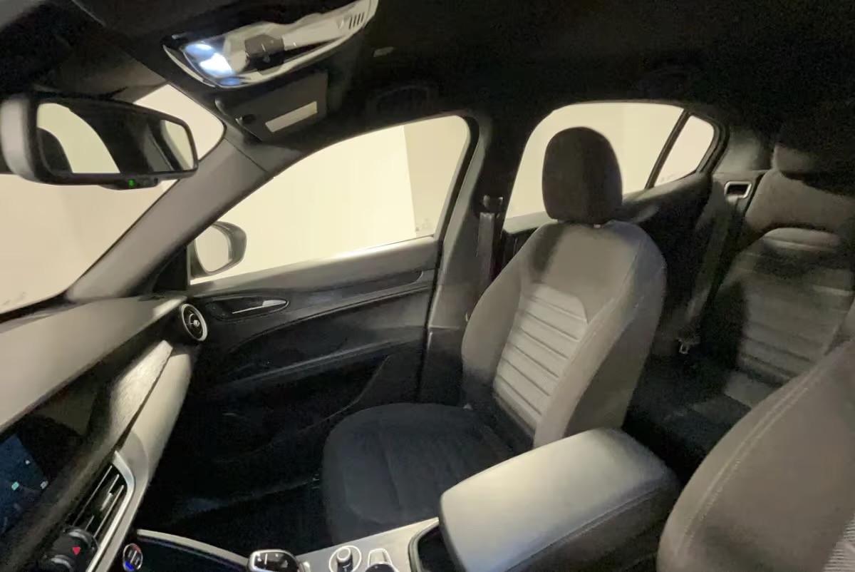 Alfa Romeo Stelvio 2.2 Turbodiesel 210 CV AT8 Q4 Competizione