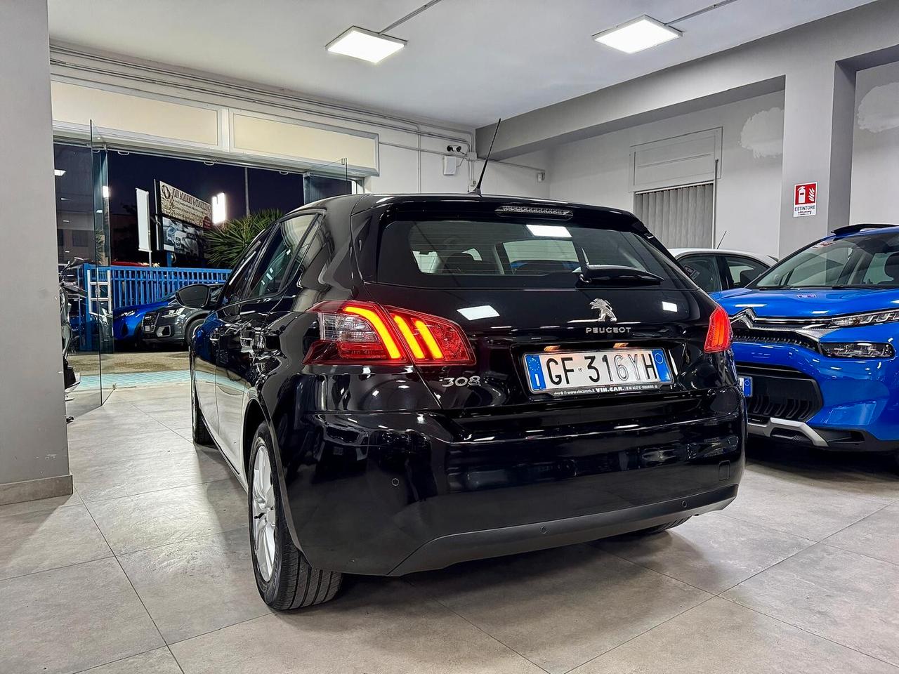 Peugeot 308 1.5 BlueHDi 130cv EAT8 Business 2021