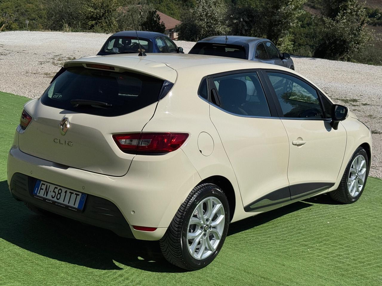 Renault Clio dCi 75 CV 5 p energy intens