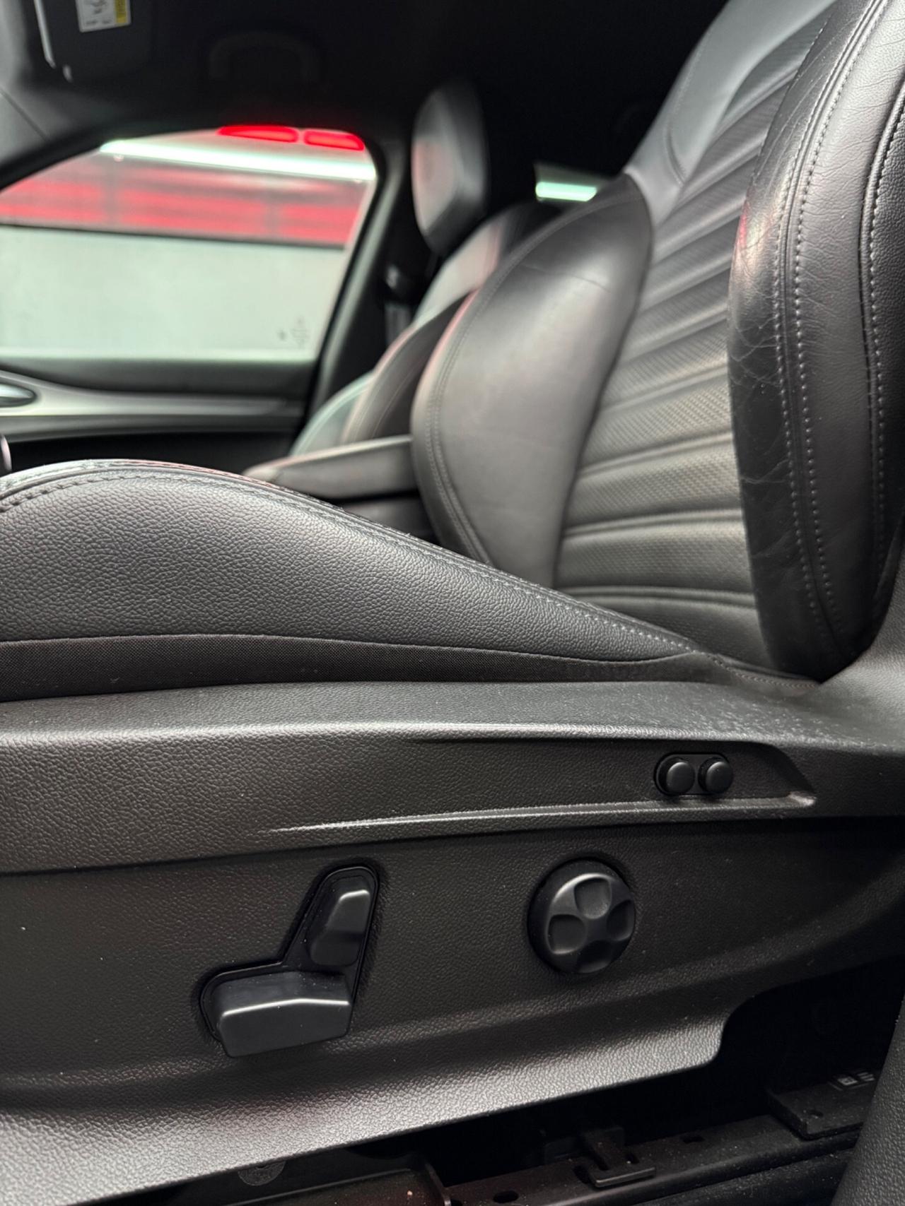 Alfa Romeo Stelvio 2.2 TD 210 CV Q4 Veloce IPER FULL