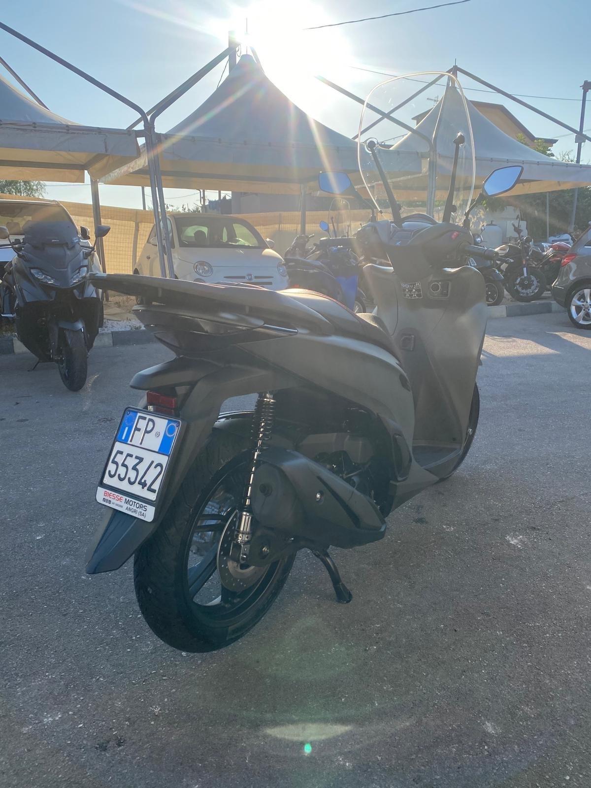 Honda sh 350 sport
