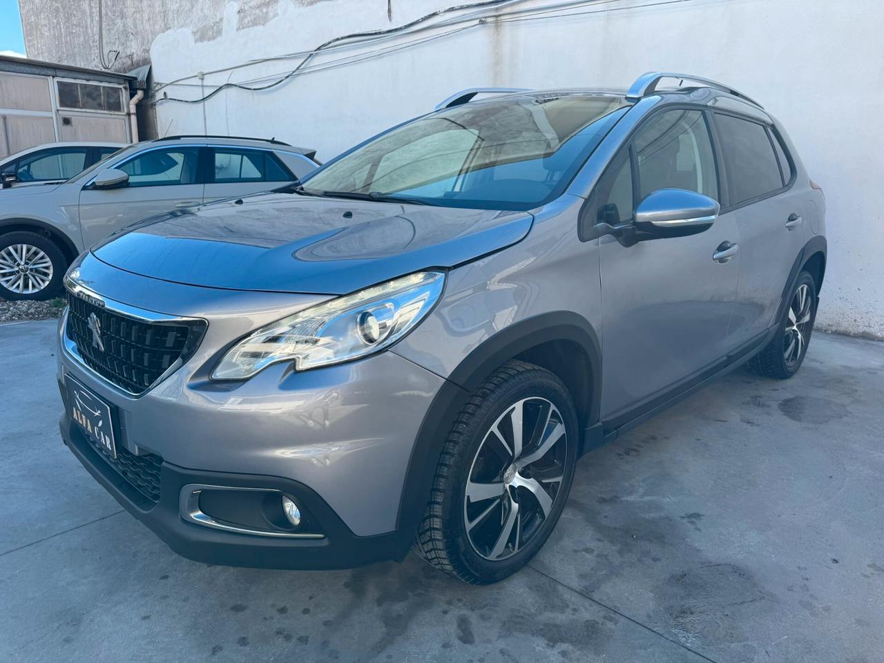 PEUGEOT 2008 1.5 BlueHDi 100CV 2019!!!