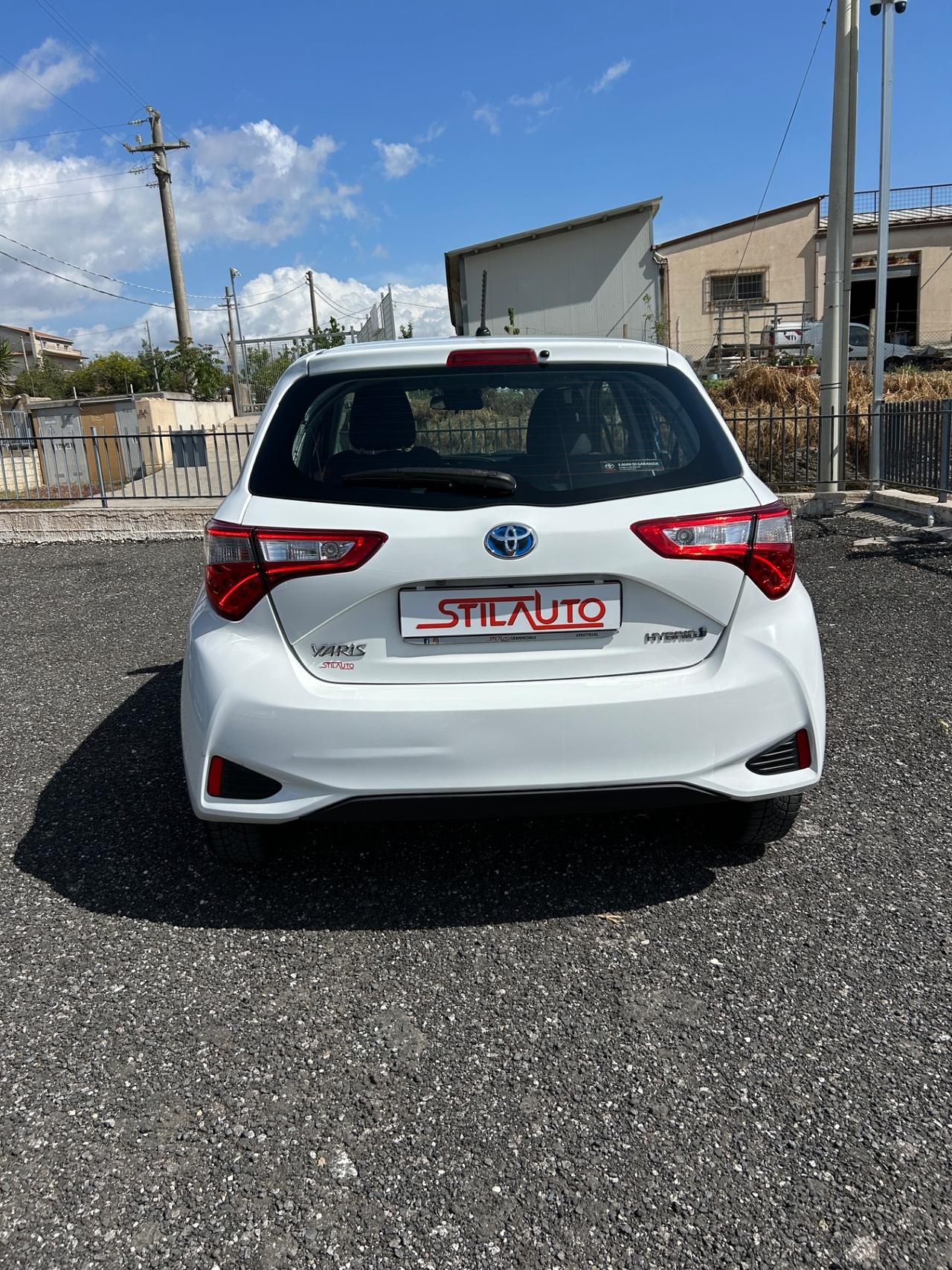Toyota Yaris 1.5 Hybrid 5 porte Cool