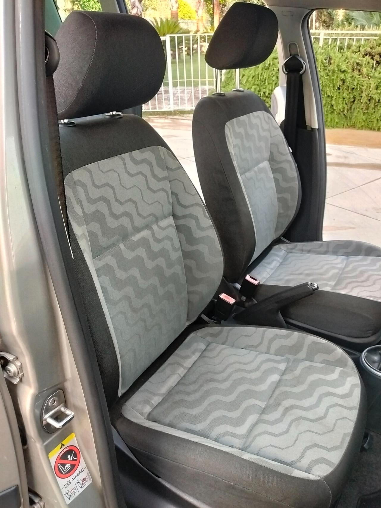 Skoda Roomster 1.2 12V 70CV Style