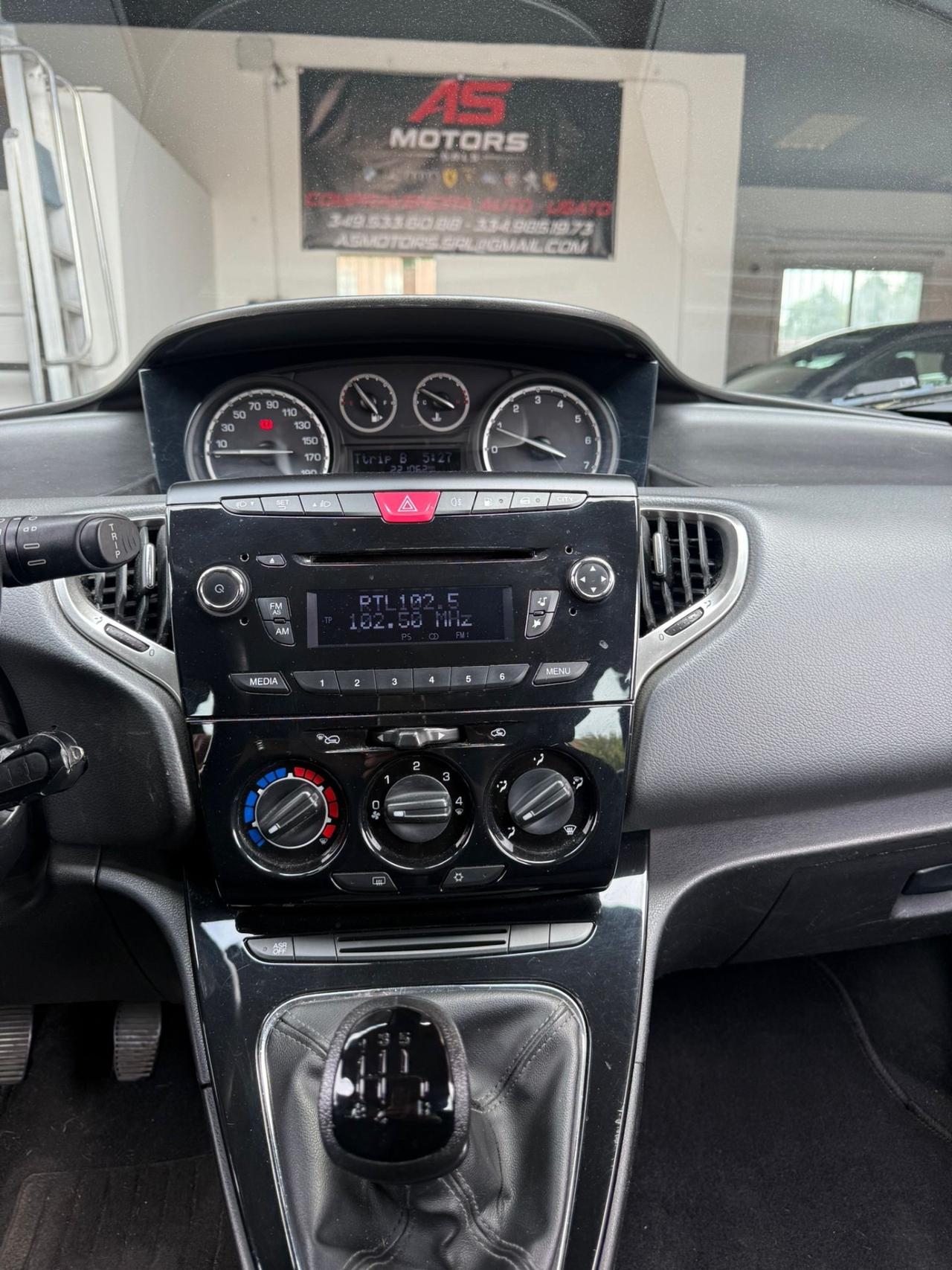 Lancia Ypsilon 1.2 69 CV 5 porte GPL Ecochic Gold