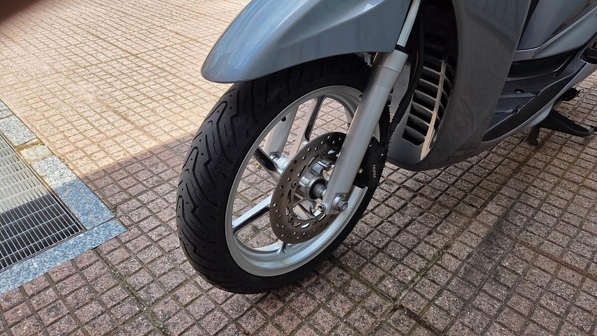 Honda SH 300 i