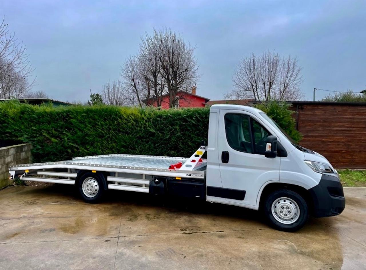 Servizio Carroattrezzi Trasporti/Recuperi auto Startruck