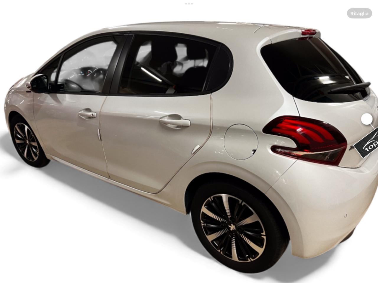 Peugeot 208 PureTech 82 Stop&Start 5 porte Signature Ok Neopatentati Perfetta