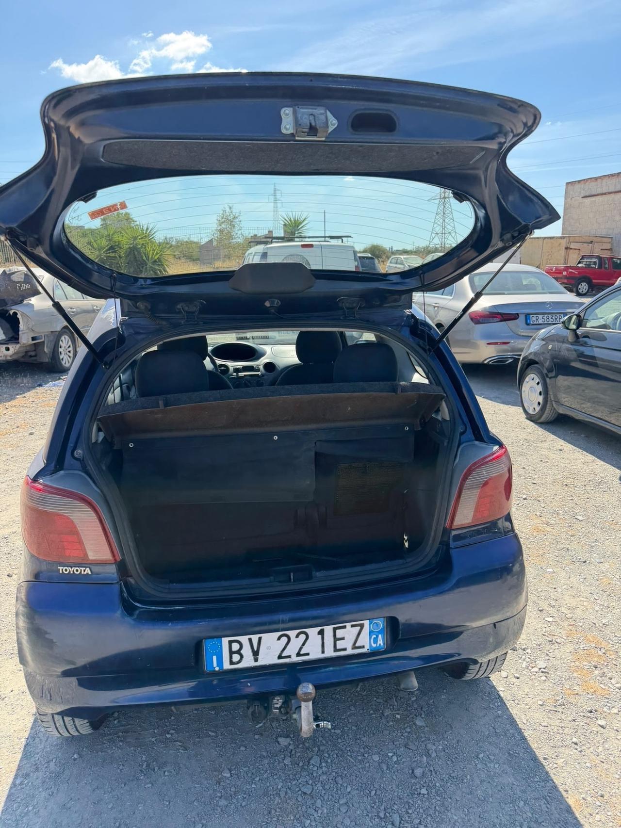 Toyota Yaris 1.3 Benzina-Gancio Traino-Neopatentati