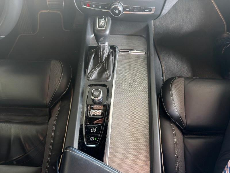 VOLVO V60 (2018-->) V60 D4 Geartronic R-design