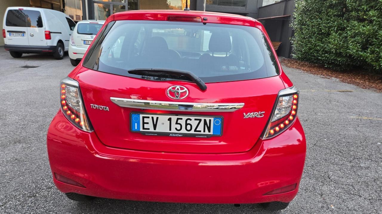 Toyota Yaris 1.0 5 porte Lounge