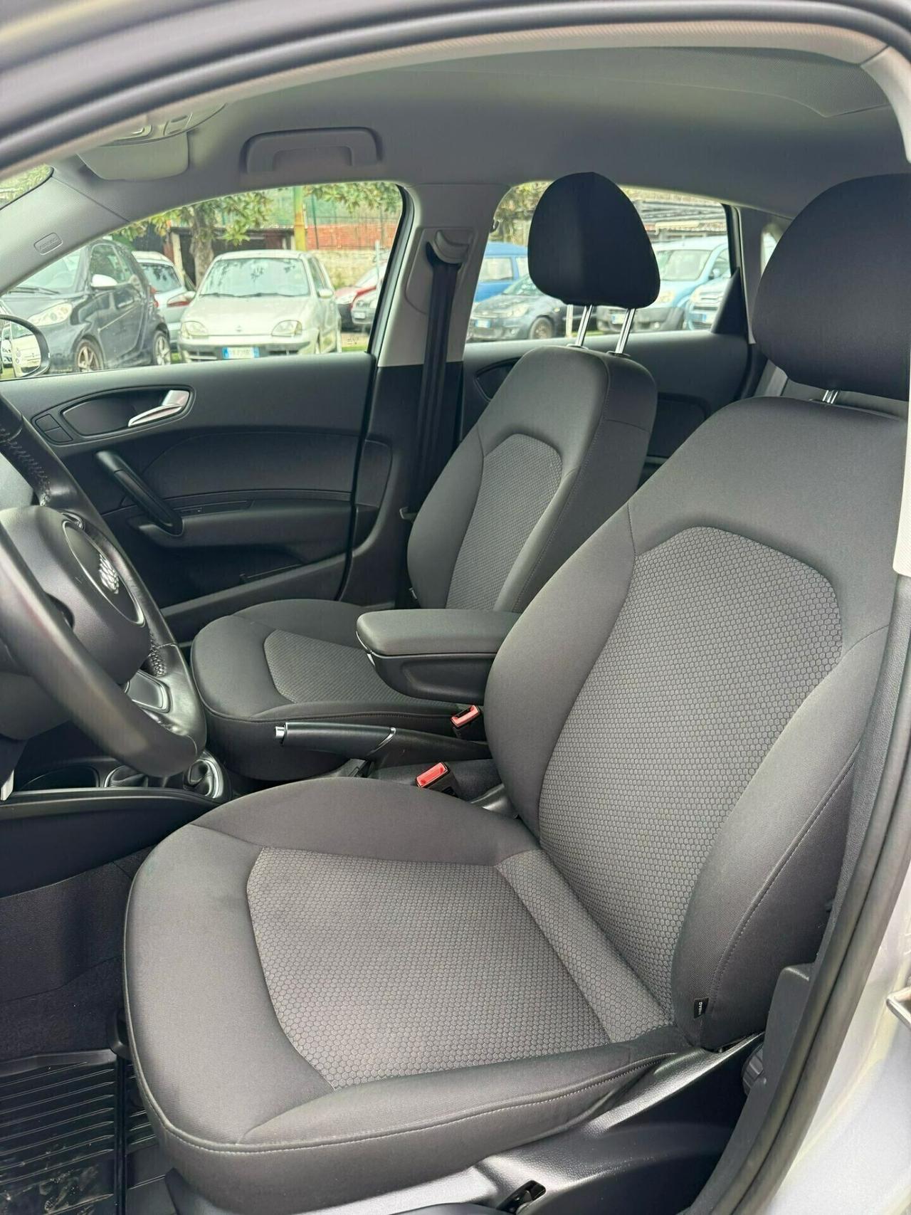 Audi A1 1.6 TDI S tronic line edition plus