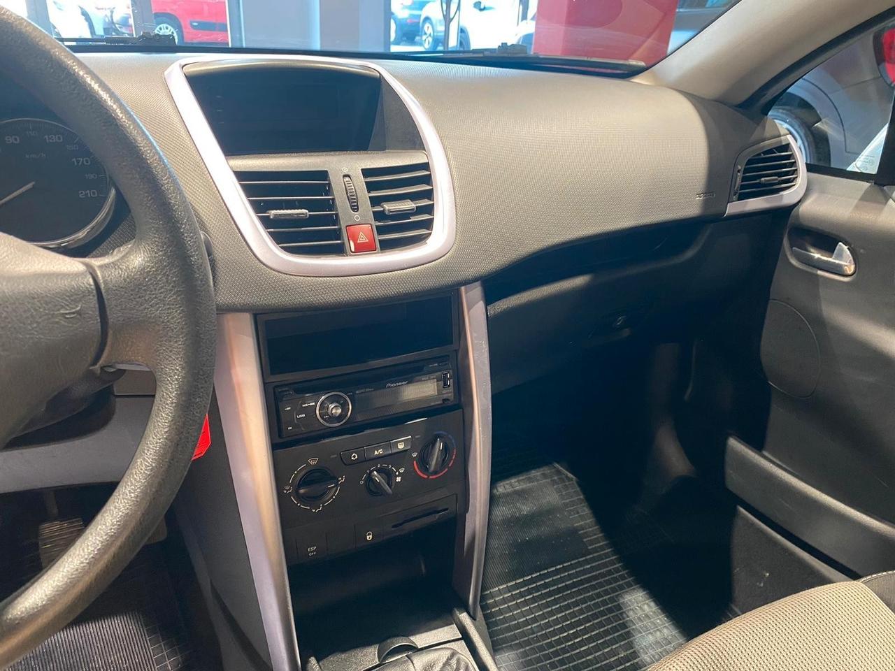Peugeot 207 1.6 HDi cabrio - 2008