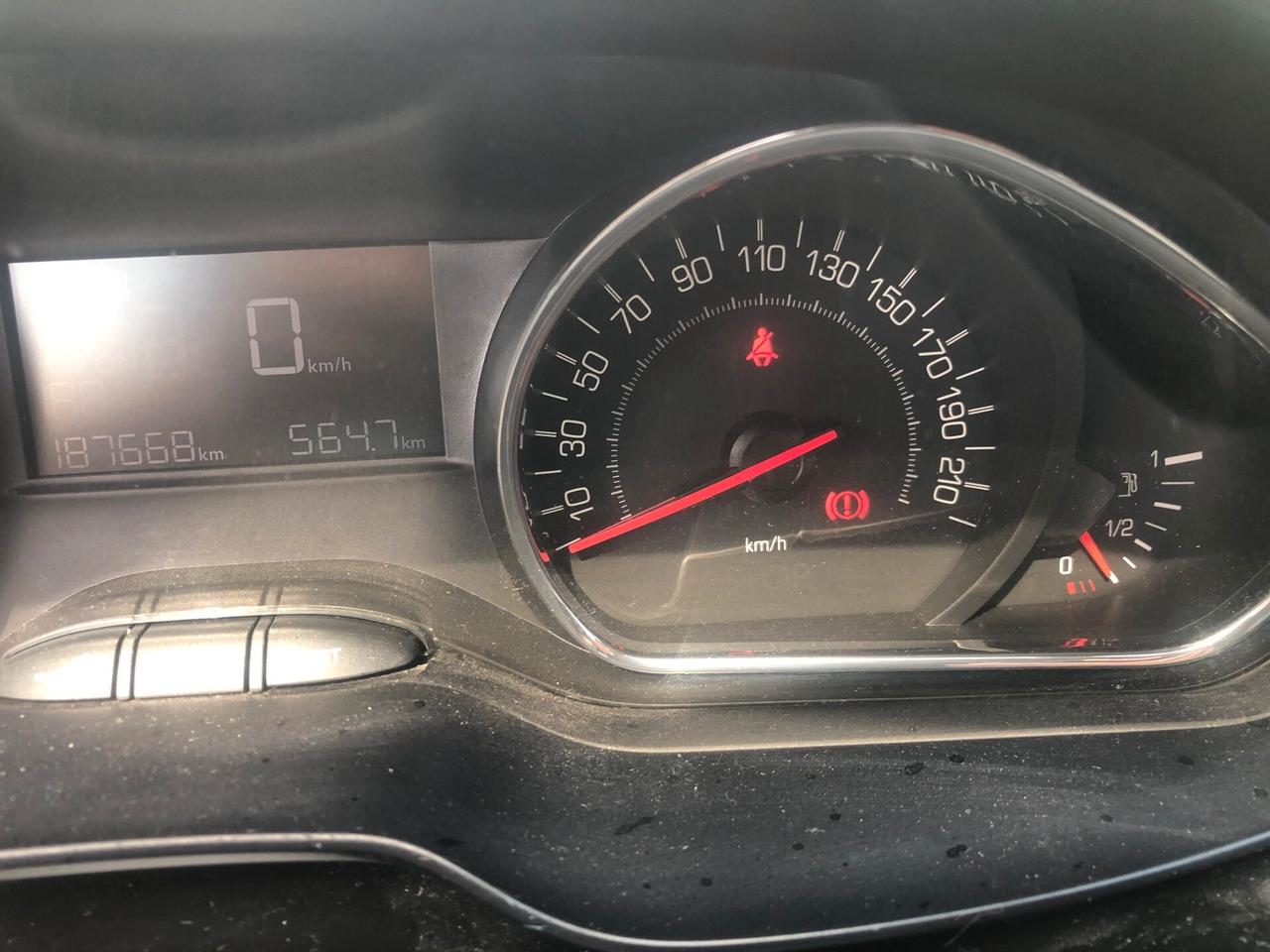 Peugeot 208 1.4 HDi 68 CV 5 porte Active
