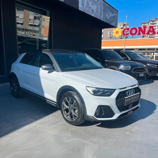 Audi A1 citycarver 30 TFSI S tronic Identity Contrast
