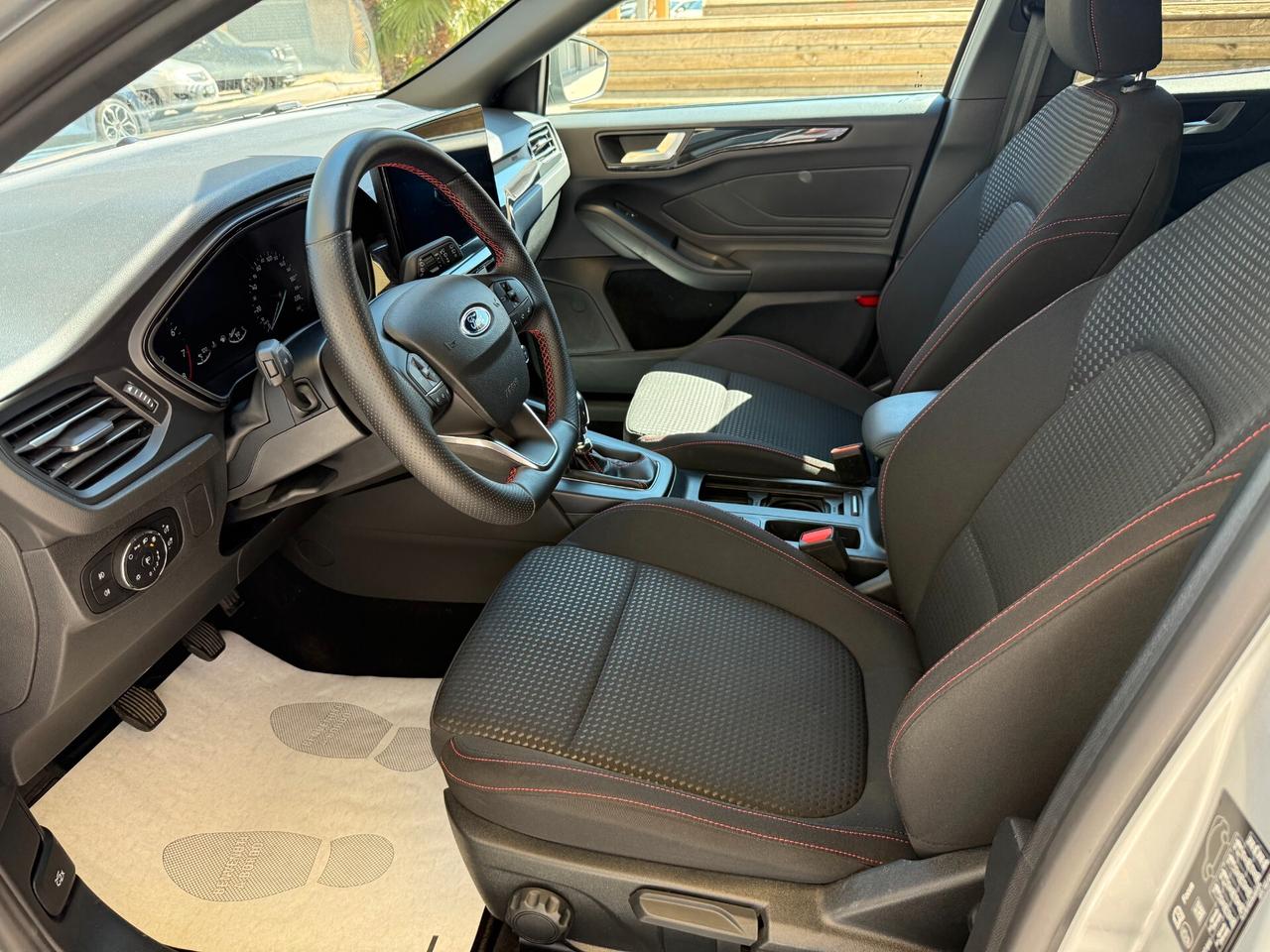Ford Focus 1.0 EcoBoost Hybrid 125 CV 5p. ST-Line