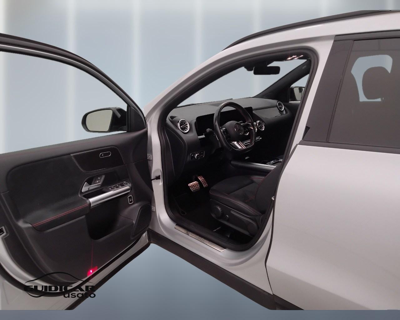 Mercedes-Benz GLA-H247 2023 - GLA 180 d AMG Line Advanced Plus auto
