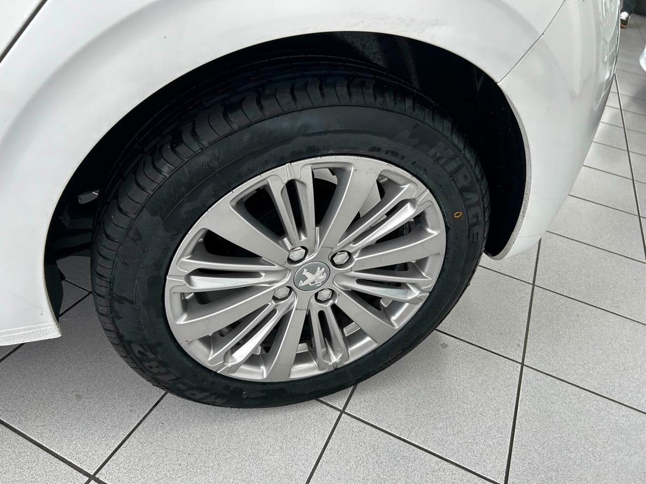 Peugeot 208 1.2GPL x neopatentati 2017