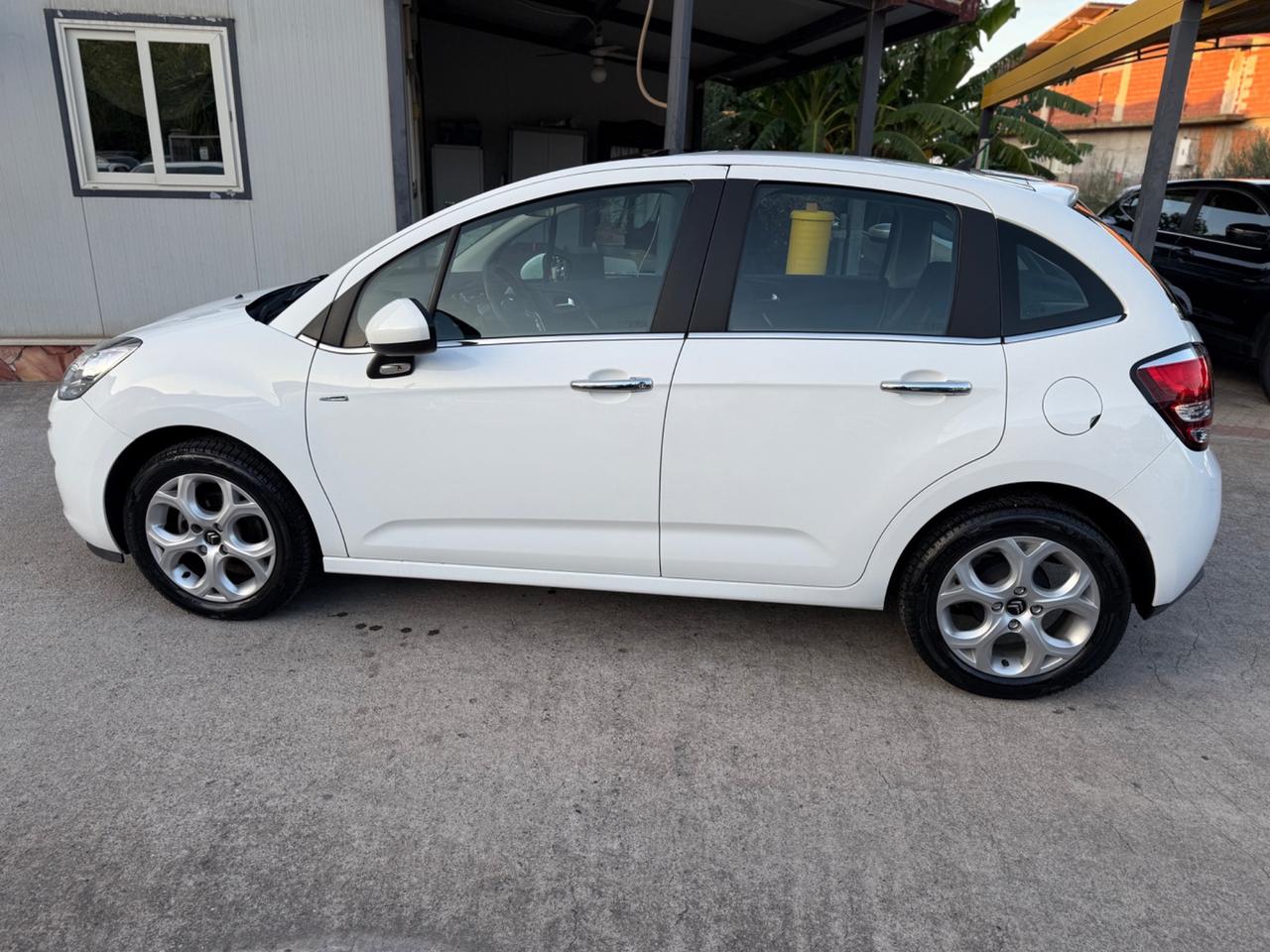 Citroen C3 PureTech 82 Exclusive Km Certf.